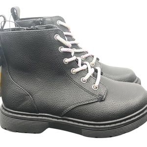 Art Class Girl Black Boots